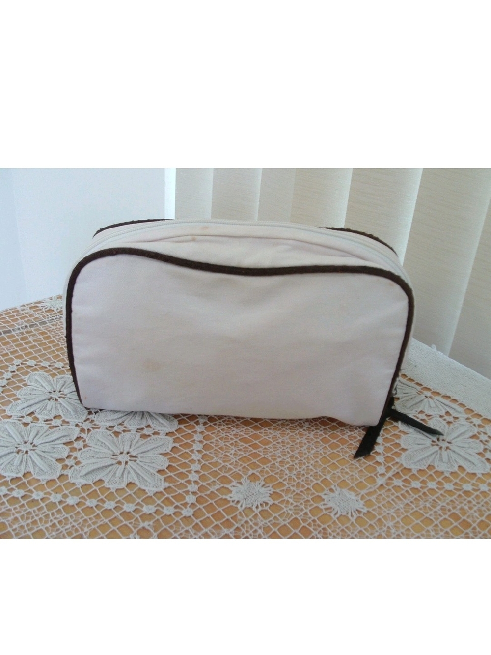 Authentic CHANEL Cream Cosmetic Pouch with Black Trim - Picture 3 of 7